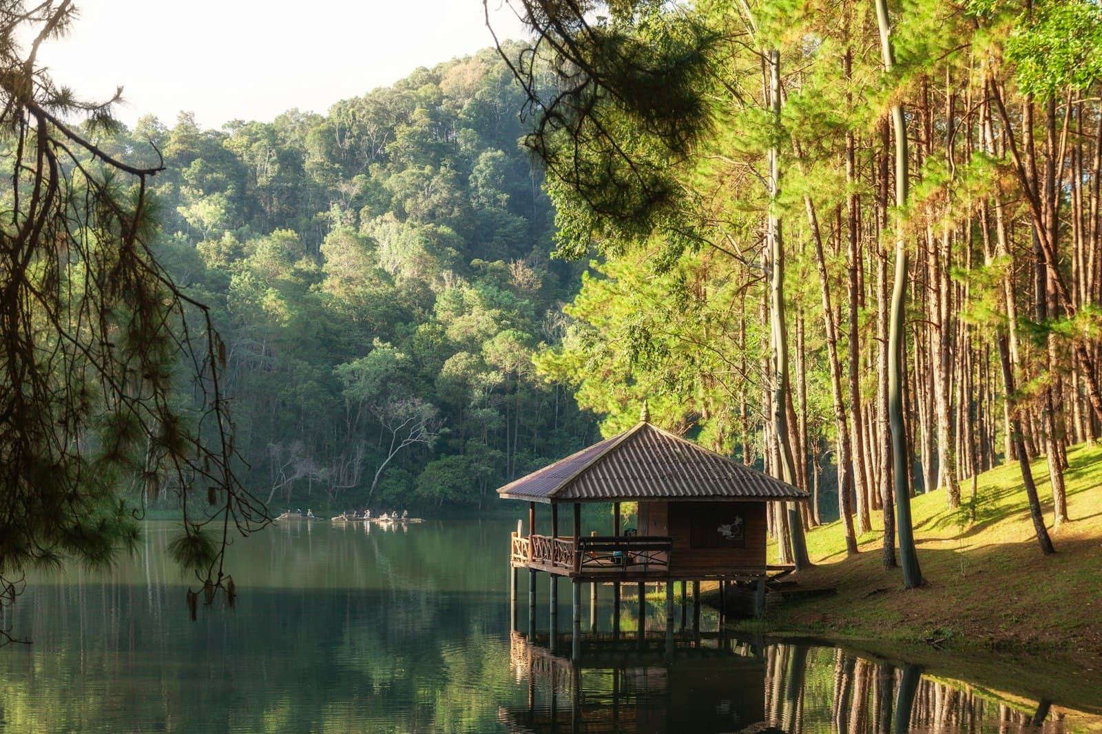 The cabin on the lake at first light